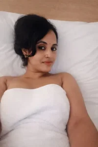 Soniya Call Girl in Madhapur Kondapur Gachibowli Ameerpet Banjara Hills