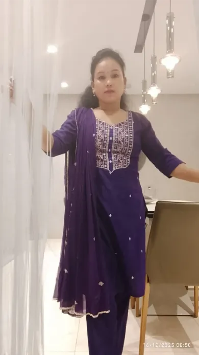 Maya VIP Call Girl in Hyderabad