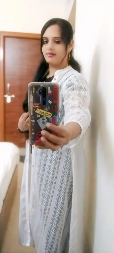 Soniya VIP Call Girl in Hyderabad
